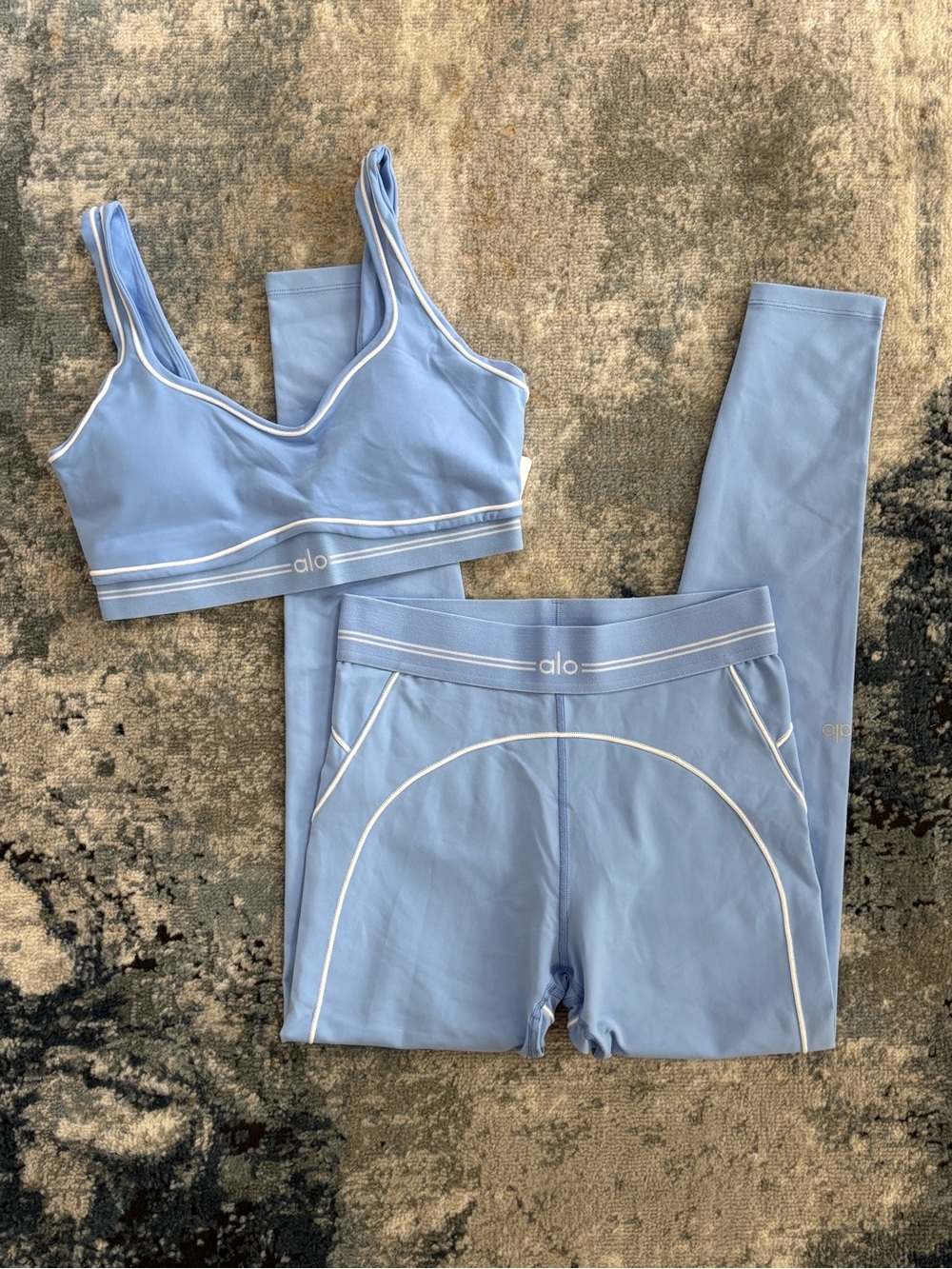 ALO Blue Heartthrob Set